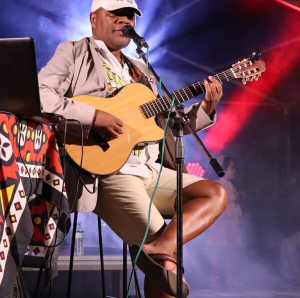 Xico Barata - Chanteur africain - Image 2